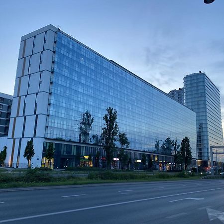 Apartamenty Wola Tower Na Prymasa - Z Widokiem Na City وارسو المظهر الخارجي الصورة