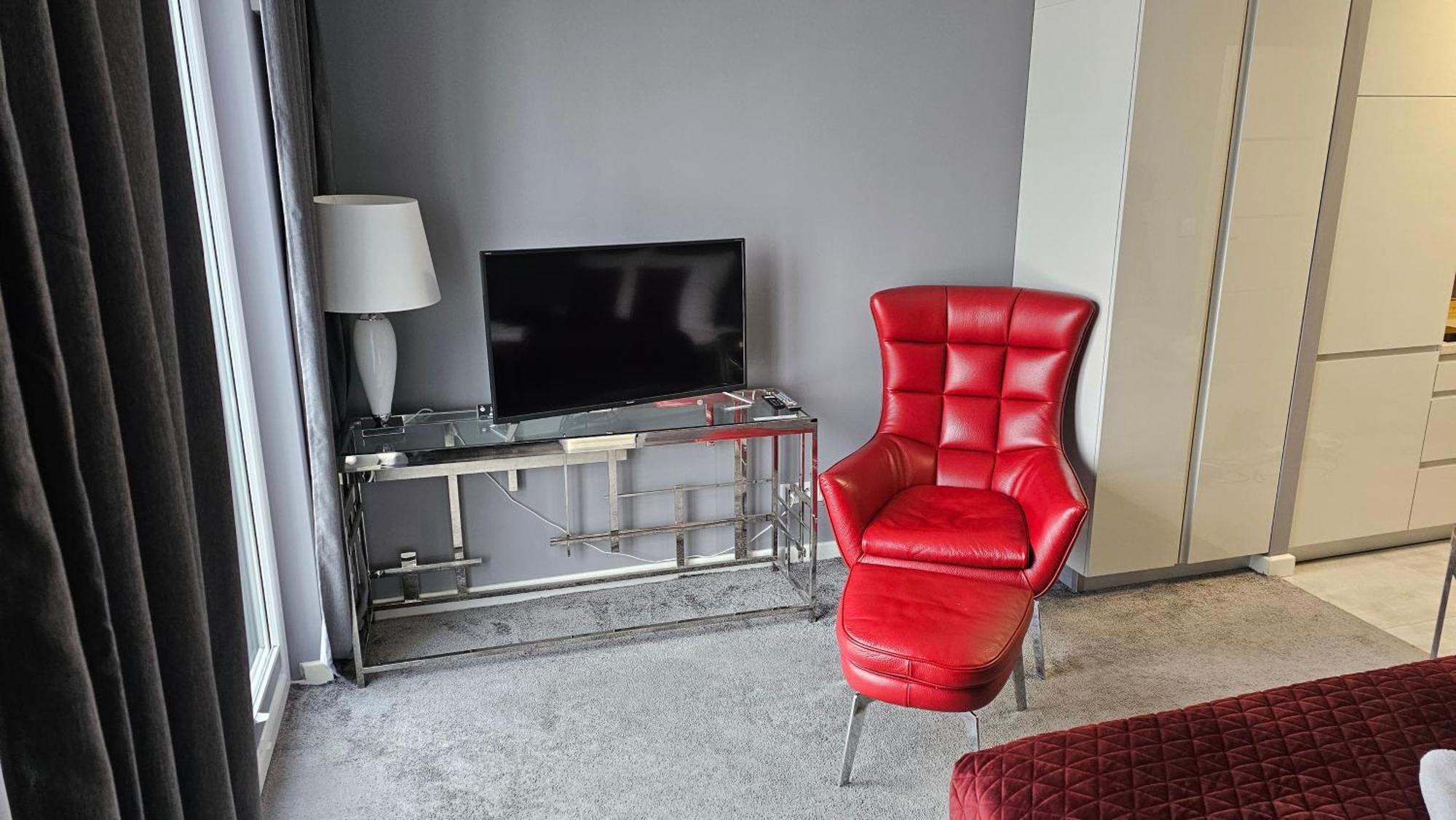 Apartamenty Wola Tower Na Prymasa - Z Widokiem Na City وارسو المظهر الخارجي الصورة